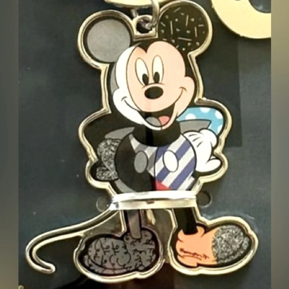 BNWT MICKEY MOUSE 100TH ANNIVERSARY KEYCHAIN BY POP ARTIST ROMERO BRITTO 2023